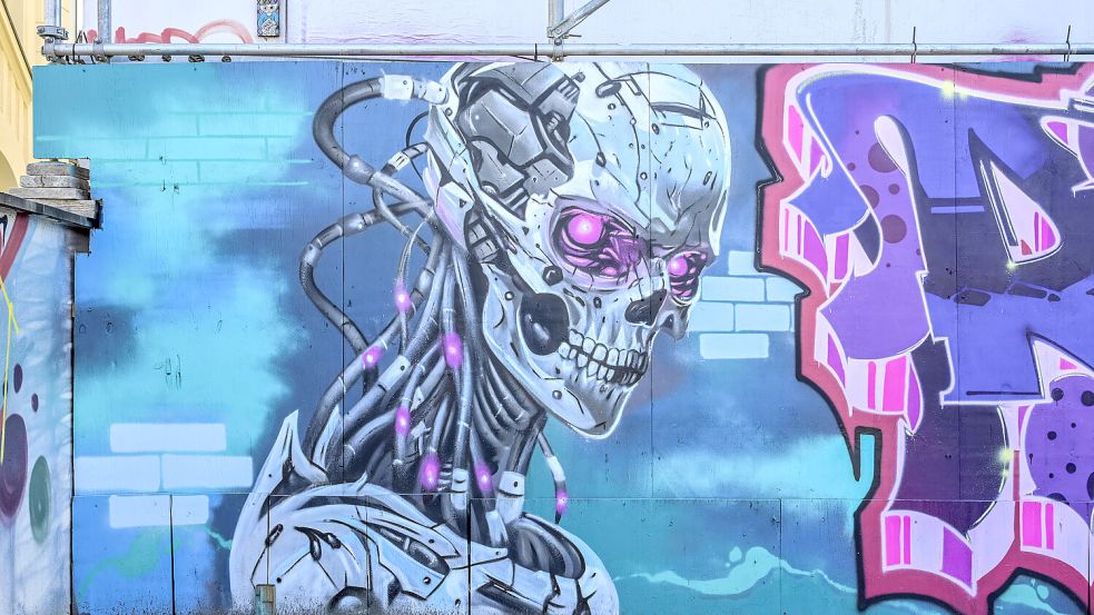 Symbolträchtiges Graffiti: Der Terminator als popkulturelles Sinnbild für außer Kontrolle geratene Künstliche Intelligenz. Foto: imago/Joko