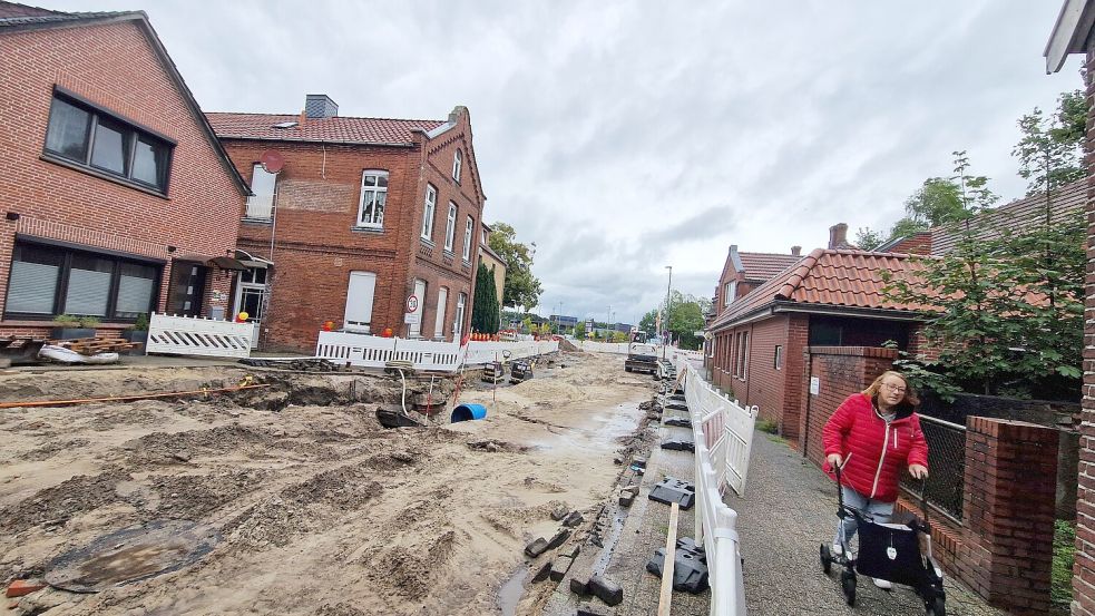 An der Risisusstraße dauern die Kanalarbeiten noch an. Foto: Tatjana Gettkowski