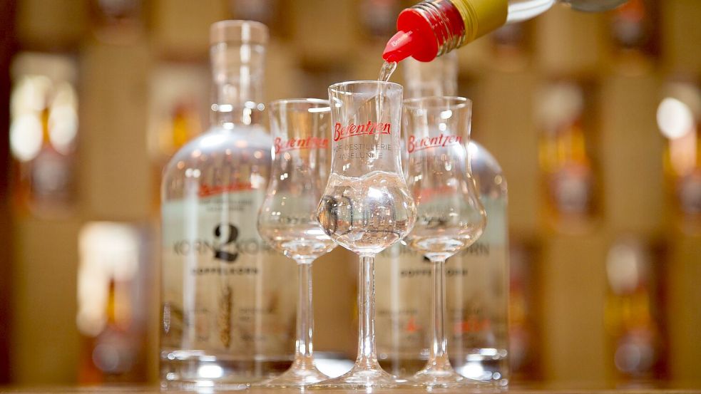 Der amerikanische Whiskey-Spezialist Sazerac interessiert sich für Berentzen. (Archivbild) Foto: Friso Gentsch/dpa