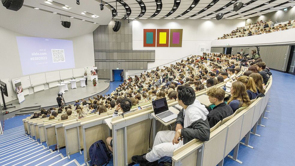 Immer mehr Menschen studieren auch ohne Abitur. Foto: IMGAGO/Olaf Döring