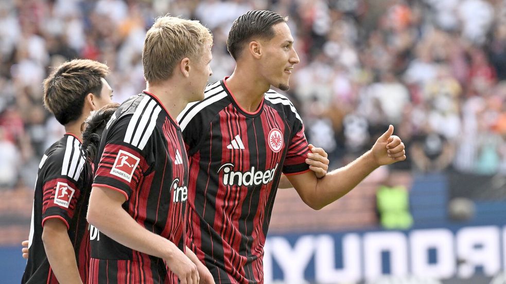 Brachte die Eintracht in Führung: Younes Ebnoutalib Foto: Florian Wiegand/dpa