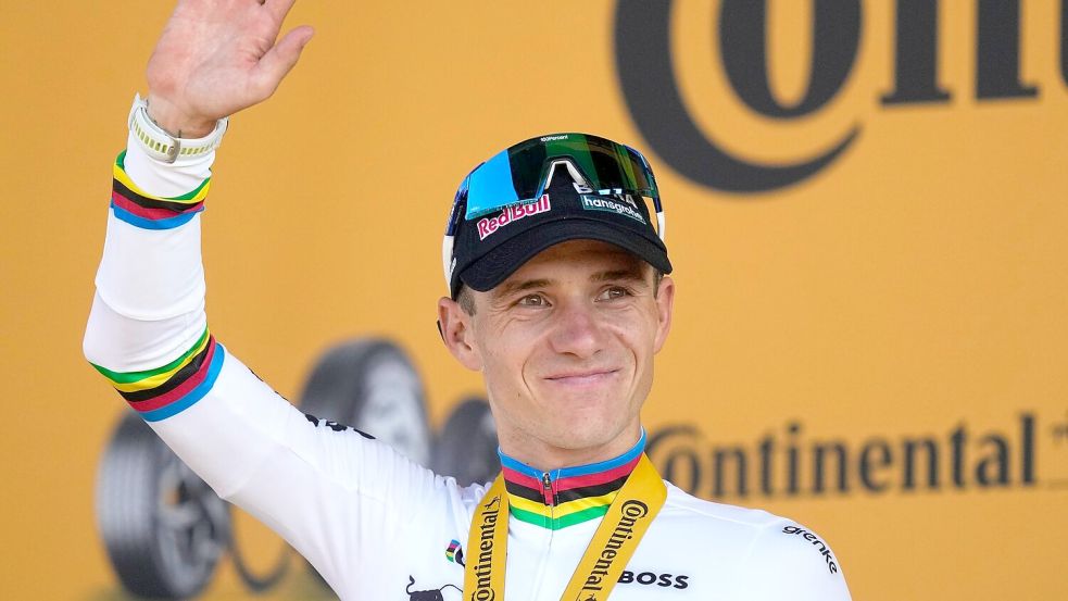Remco Evenepoel ist im Zeitfahren nicht zu schlagen. (Archivbild) Foto: Mosa’ab Elshamy/AP/dpa
