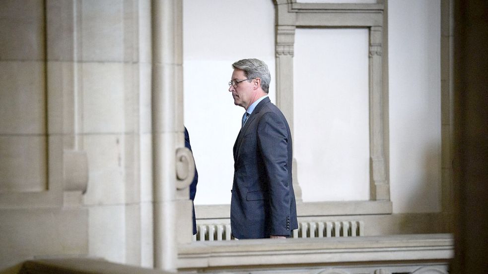 Vor dem Landgericht Berlin hat der Prozess gegen den ehemaligen Bundesverkehrsminister Andreas Scheuer begonnen. Foto: Bernd von Jutrczenka/dpa