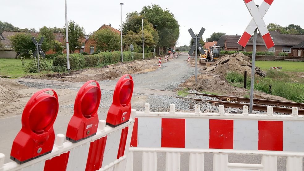 Von der Eisenbahnkreuzung bis zum Schmetterlingsweg wird die Westmarkstraße voll für den Verkehr gesperrt. Foto: Hans Passmann
