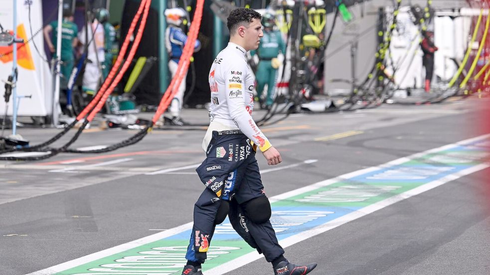 Isack Hadjar bleibt auch 2027 bei Red Bull. (Archivbild) Foto: William West/POOL AFP/dpa