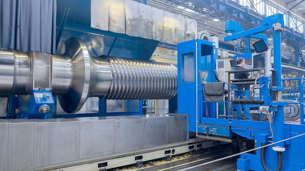 Vor allem die Industrie beschäftigt ausländische Fachkräfte. (Symbolbild) Foto: Rolf Vennenbernd/dpa