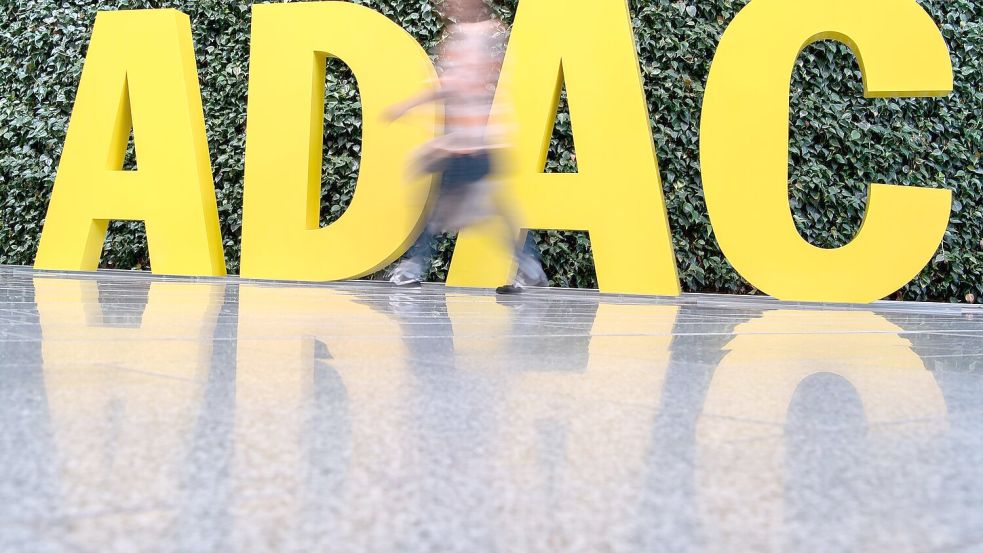 Der ADAC beklagt „krasse Preissprünge“. Foto: Peter Kneffel/dpa
