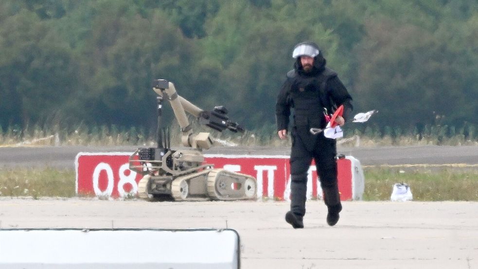 Für den versuchten Anschlag mit einer Sprengstoff-Drohne auf dem Flughafen Leipzig/Halle macht die Bundeswehr Russland verantwortlich. (Archivfoto) Foto: Hendrik Schmidt/dpa