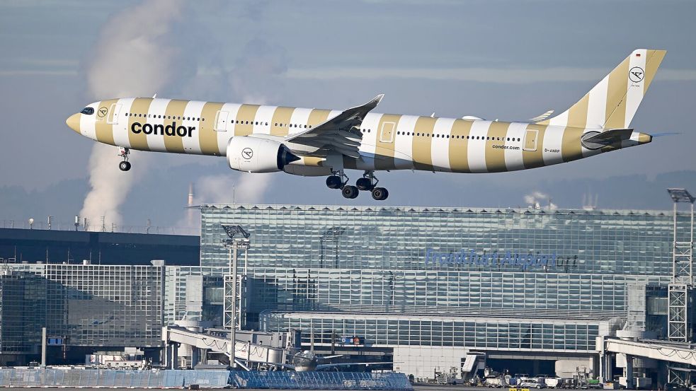 Bei Condor zieht der Mehrheitseigner Attestor eine Kaufoption und übernimmt alle Anteil bis Sommer 2027. (Archivbild) Foto: Arne Dedert/dpa