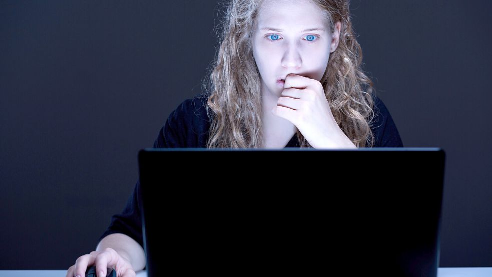 Die Zahl der Erpressungen mit Intimfotos nimmt bundesweit zu. Doch es gibt Maßnahmen, die Betroffene von Sextortion ergreifen können, um sich zu schützen. Foto: IMAGO/Depositphotos