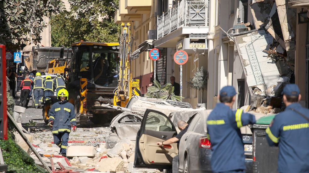 Die Explosion richtete in der Umgebung große Schäden an. Foto: Socrates Baltagiannis/dpa