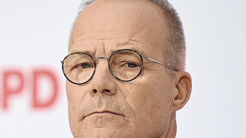 Der SPD-Fraktionsvorsitzende Matthias Miersch hat Widerstand der Sozialdemokraten bei der Pflegereform angekündigt. Das Timing könnte kaum schlechter sein. Foto: afp/JOHN MACDOUGALL