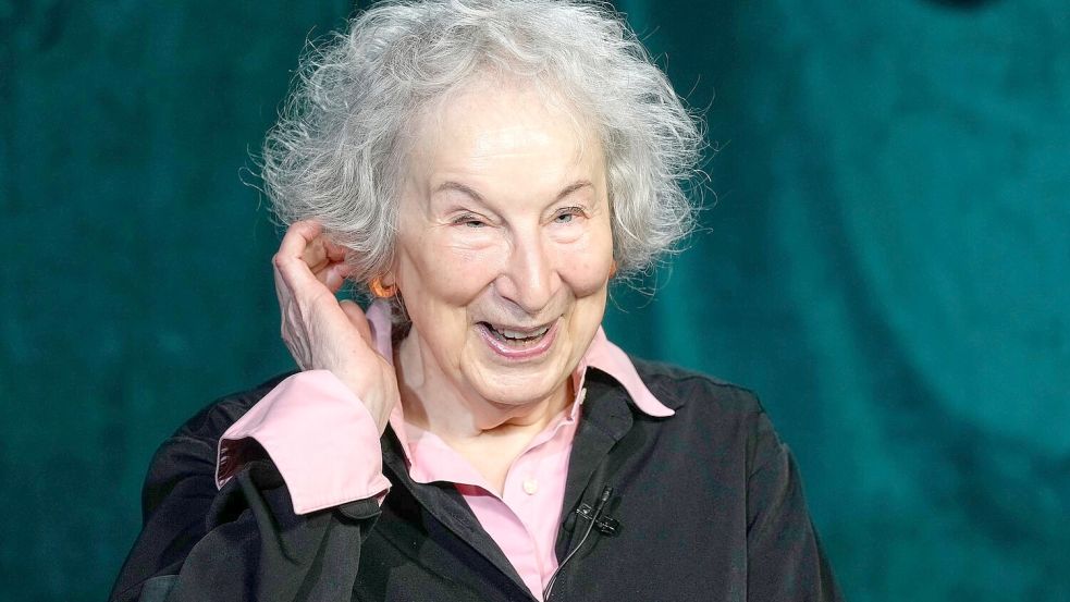 Die Kanadierin Margaret Atwood gilt schon seit Jahren als aussichtsreiche Anwärterin auf den Literaturnobelpreis. (Archivbild) Foto: Richard Drew/AP/dpa
