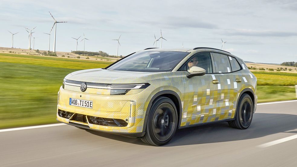 Bislang nur als getarntes Fahrzeug unterwegs: der ID.Tiguan aus Ostfriesland. Foto: Volkswagen AG