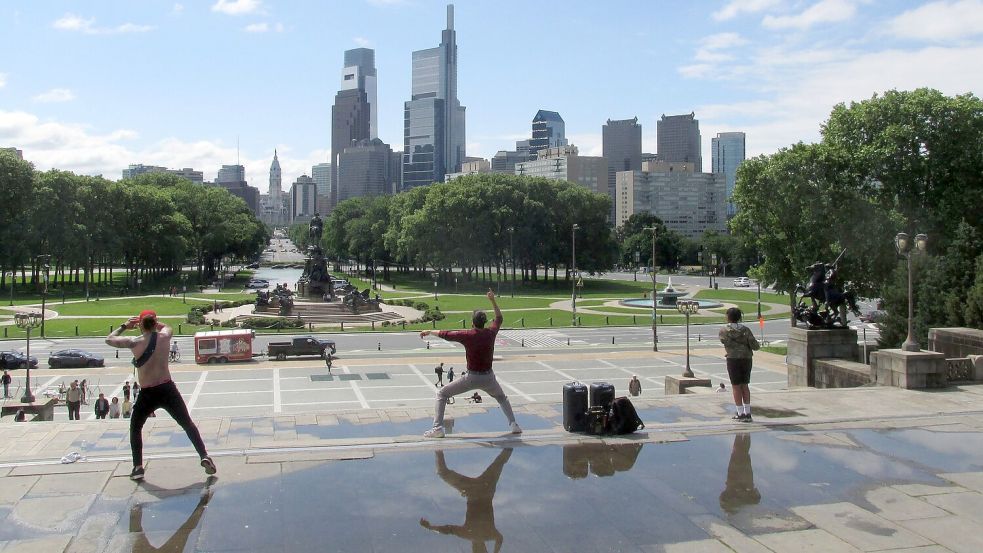 „The Steps: Die Geschichte meines Lebens“ ist der Titel von Stallones Autobiografie – eine Anlehnung an die Treppen in Philadelphia, auf denen er als „Rocky“ trainierte. (Archivbild)  Foto: Heike Schmidt-Windhoff/dpa-tmn