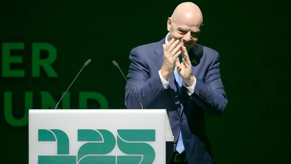 FIFA-Präsident Infantino will den Gegenwind aus Europa abwehren. Foto: dpa/Hendrik Schmidt