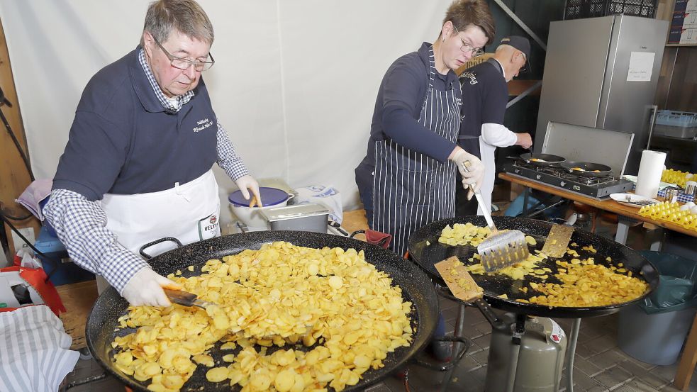 Zum Matjes wird es Bratkartoffeln geben. Foto: Passmann