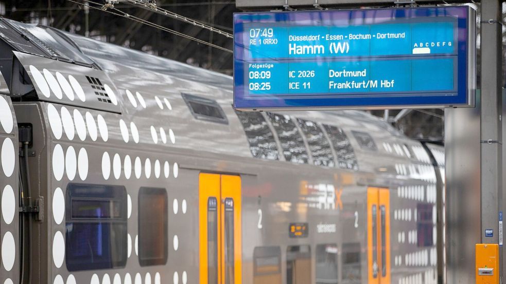 Das Deutschlandticket ist ein bundesweit gültiges Monatsabo für Busse und Bahnen im Nah- und Regionalverkehr. (Archivbild) Foto: Thomas Banneyer/dpa