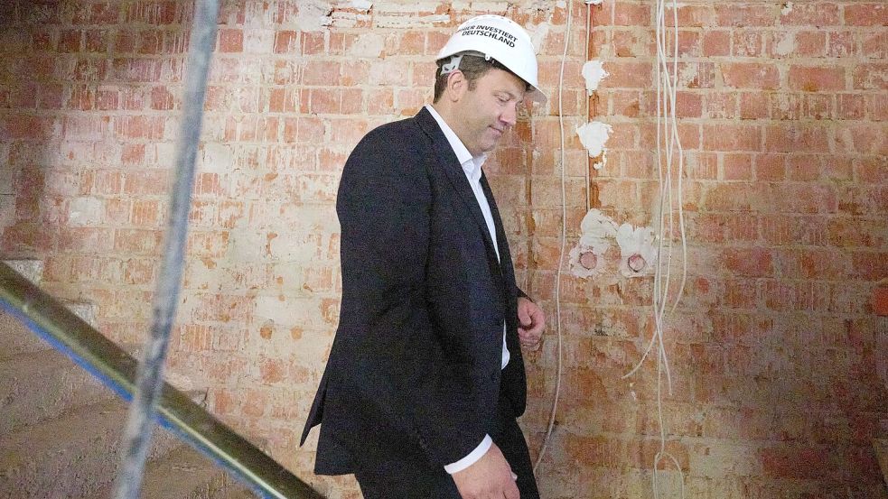 Klingbeil will Werbung machen für die Arbeit der Bundesregierung. (Archivbild) Foto: Marijan Murat/dpa
