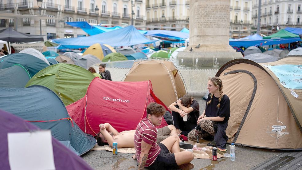 Die Regierung in Madrid reagierte schnell auf die landesweite Empörung, könnte aber im Parlament scheitern. (Archivbild) Foto: Manu Fernandez/AP/dpa
