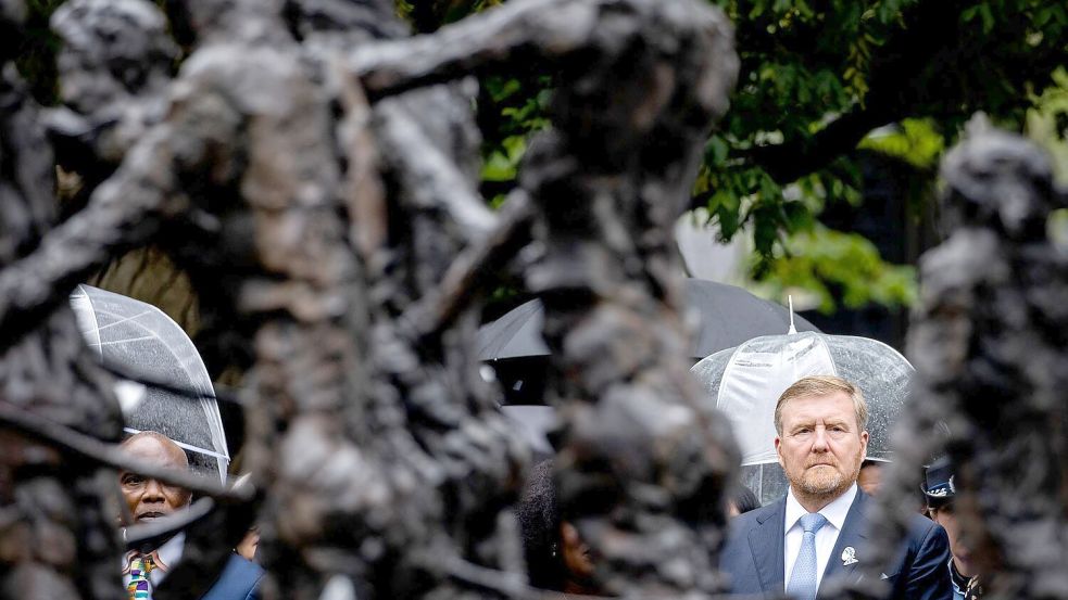 König Willem-Alexander hatte selbst den Auftrag zu der Studie gegeben. (Archivbild) Foto: Remko de Waal/Pool ANP/AP/dpa