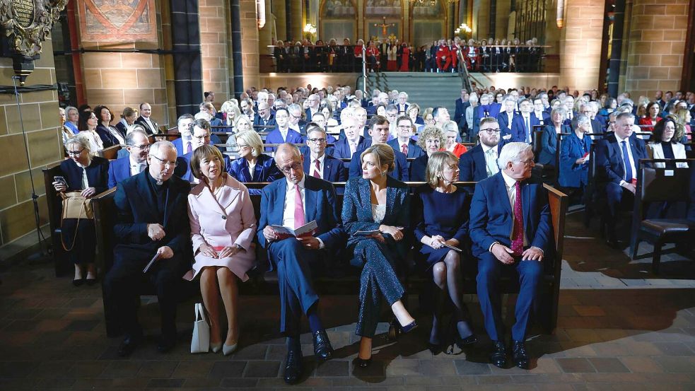 Dem Dom war bis auf den letzten Platz besetzt. Foto: Moritz Frankenberg/dpa-Pool/dpa