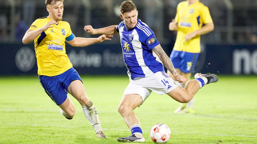 Kickers-Stürmer Luc Ihorst traf gegen den SV Todesfelde zum 1:2. Foto: Jens Doden/Emden