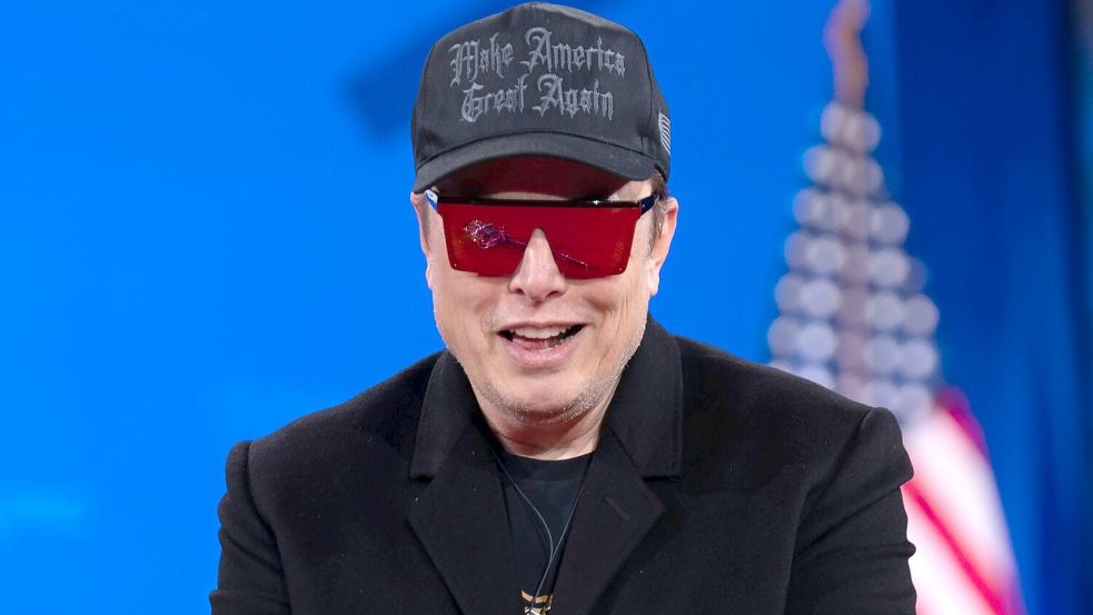 Elon Musk will seine KI-Firma gemäß den Wünschen von US-Präsident Donald Trump umbenennen. (Archivbild) Foto: Jose Luis Magana/AP/dpa
