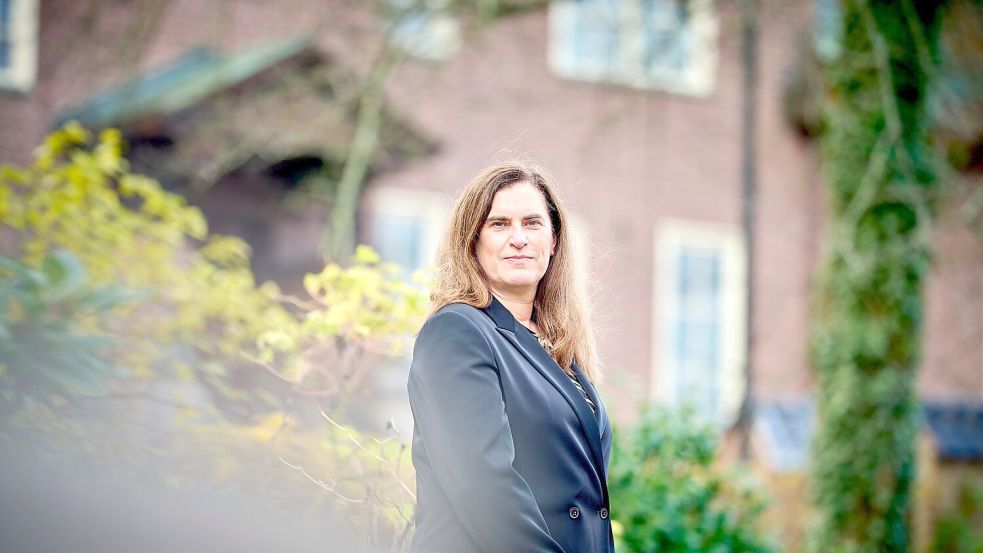 Ellen Moons ist die erste Generalsekretärin in der Geschichte der Königlich-Schwedischen Akademie der Wissenschaften. Foto: Patrik Lundin/KVA/dpa