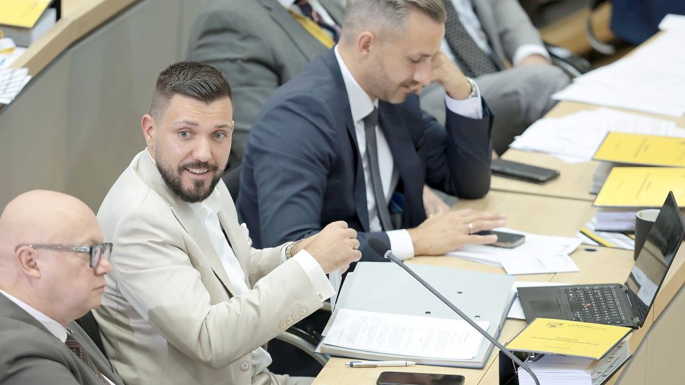 Tobias Rausch gehört dem Landtag von Sachsen-Anhalt seit 2016 an. Als parlamentarischer Geschäftsführer der AfD war er bislang auch für die Kommunikation mit anderen Fraktionen zuständig. Foto: Imago/Ronny Hartmann, Pool/dts Nachrichtenagentur