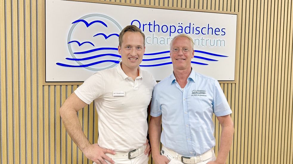 Bei den Orthopäden Dr. Fabian Freudenthaler (link) und Dr. Jan Gravemann vom Orthopädischen Facharztzentrum in Norden ist es wie bei fast allen ihrer Kollegen: Die Termine für dieses Jahr sind längst komplett ausgebucht. Foto: privat