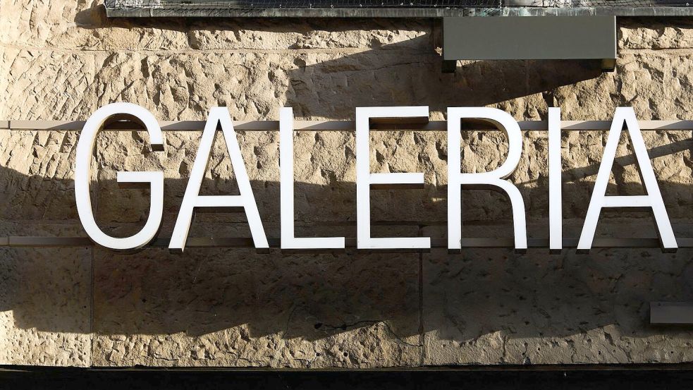 Galeria betreibt 83 Warenhäuser und beschäftigt rund 12.000 Menschen. (Archivbild) Foto: Rolf Vennenbernd/dpa
