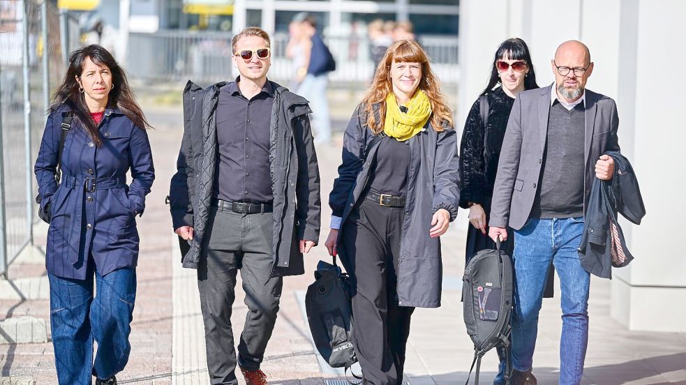 Eine Delegation der Berliner Linken traf sich im Haus der Statistik mit Vertretern von Grünen und SPD. Foto: Sebastian Christoph Gollnow/dpa