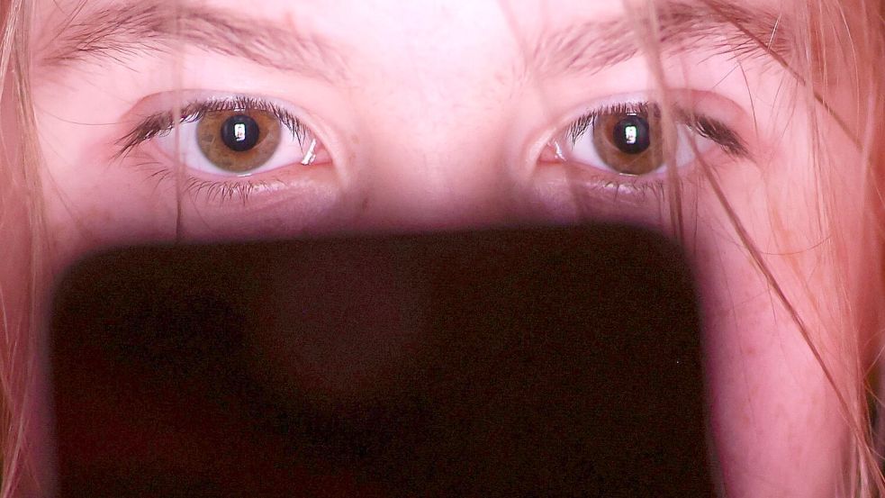 Täglich kommt es weltweit zu Millionen Fällen von Cybermobbing. (Symbolbild) Foto: Jan Woitas/dpa