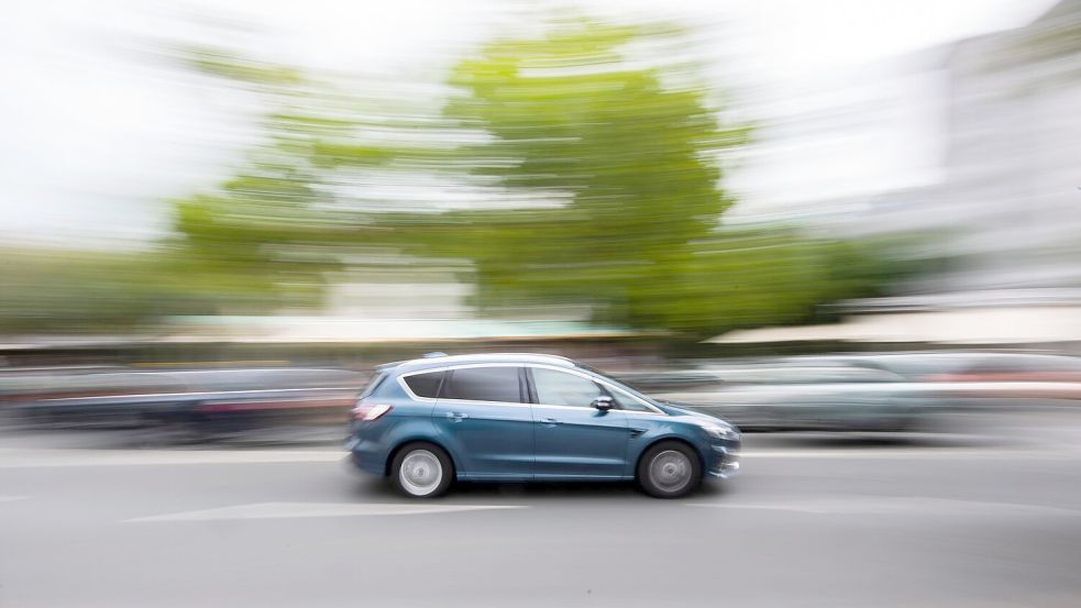 Mobile.de zählt zu den großen Fahrzeugbörsen in Deutschland. Foto: Julian Stratenschulte/dpa/dpa-tmn