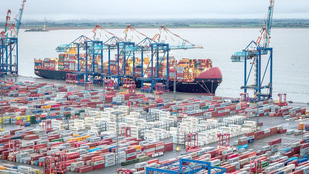 Die WTO korrigiert ihre Prognose für den Welthandel 2026 deutlich nach oben Foto: Sina Schuldt/dpa