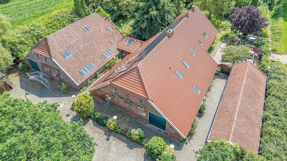 Der Verein für Traditionellen Budosport nutzte dieses Gebäude bis zum vergangenen Jahr für Trainingskurse. Es steht in der Gemeinde Uplengen. Foto: Engel & Völkers Ostfriesland