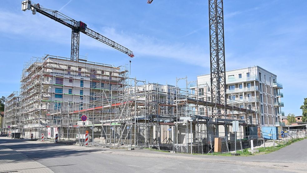 Der Bau neuer Wohnungen wird immer teurer. (Archivbild) Foto: Patrick Pleul/dpa