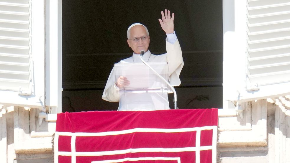 Der Papst bei seinem Angelus-Gebet. Foto: Gregorio Borgia/AP/dpa