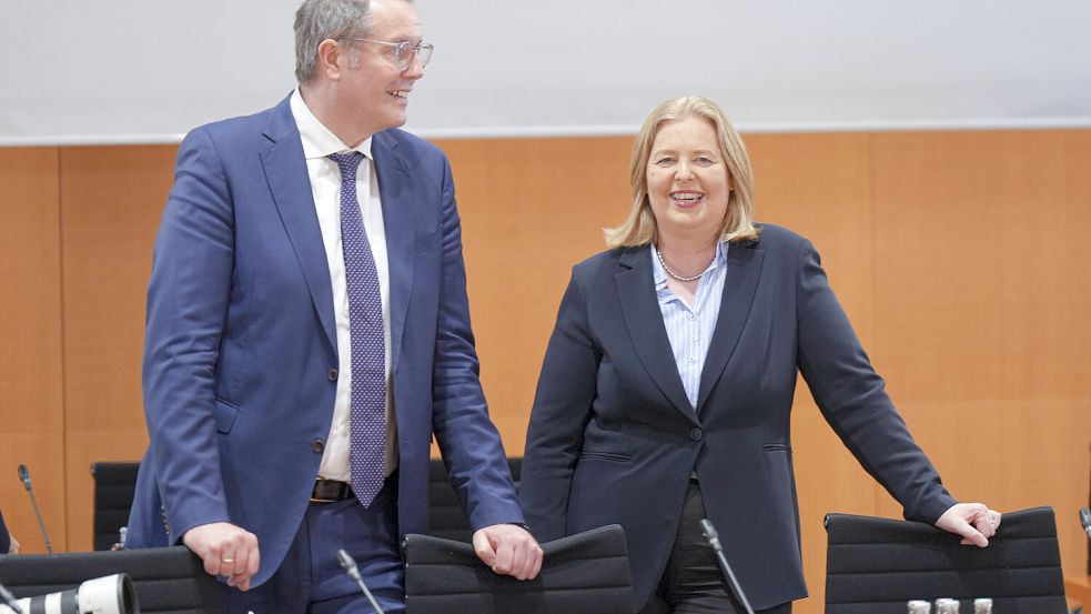 Alexander Schweitzer übernimmt das Arbeits- und Sozialministerium von Bärbel Bas. Wer ihre Nachfolge an der SPD-Spitze übernimmt, soll ein Parteitag im Dezember oder Januar bestimmen. Foto: IMAGO/Political-Moments