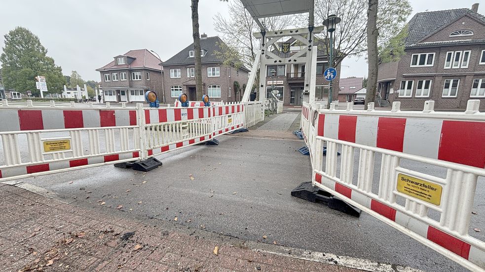 Am Dienstagnachmittag wurden die Fußgängerbrücken am Untenende geöffnet. Foto: Henrik Zein