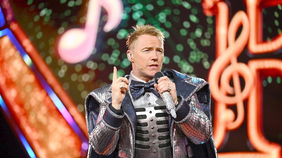 Ronan Keating sang bei „The Masked Singer“ einen eigenen Song. Foto: Willi Weber/Joyn/dpa