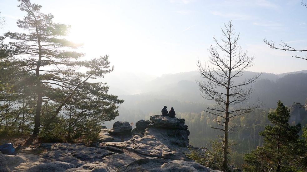 Das schöne Herbstwetter macht übers Wochenende Pause.  Foto: Katharina Kausche/dpa