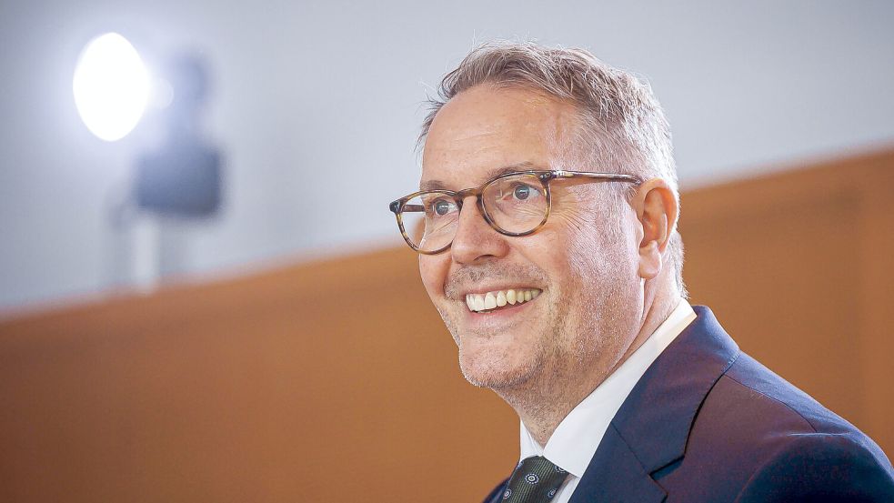 Neu im Scheinwerferlicht der Bundespolitik: Alexander Schweitzer ist der Nachfolger von Bärbel Bas und damit der wichtigste Mann im Kabinett, wenn es um die Sozial- und Arbeitsmarktreformen geht. Foto: Thomas Trutschel
