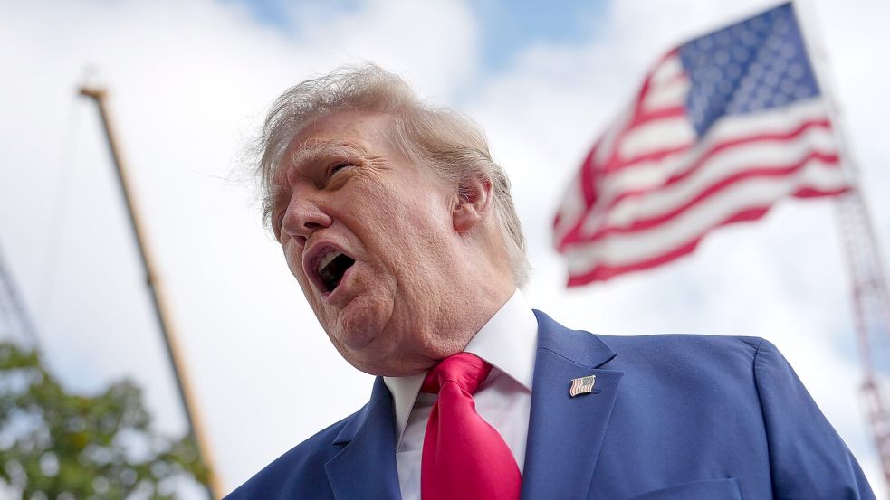 Trump will eigenen Aussagen zufolge nicht für die Drosselung des Satelliteninternets in der Ukraine verantwortlich gewesen sein. Foto: Julia Demaree Nikhinson/AP/dpa