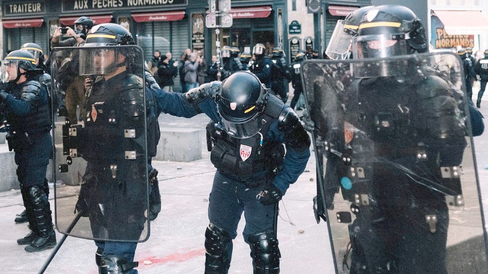 Während des Protesttags wurden frankreichweit 500 Einsatzkräfte verletzt. Foto: Fabian Suspensivo/ZUMA Press Wire/dpa