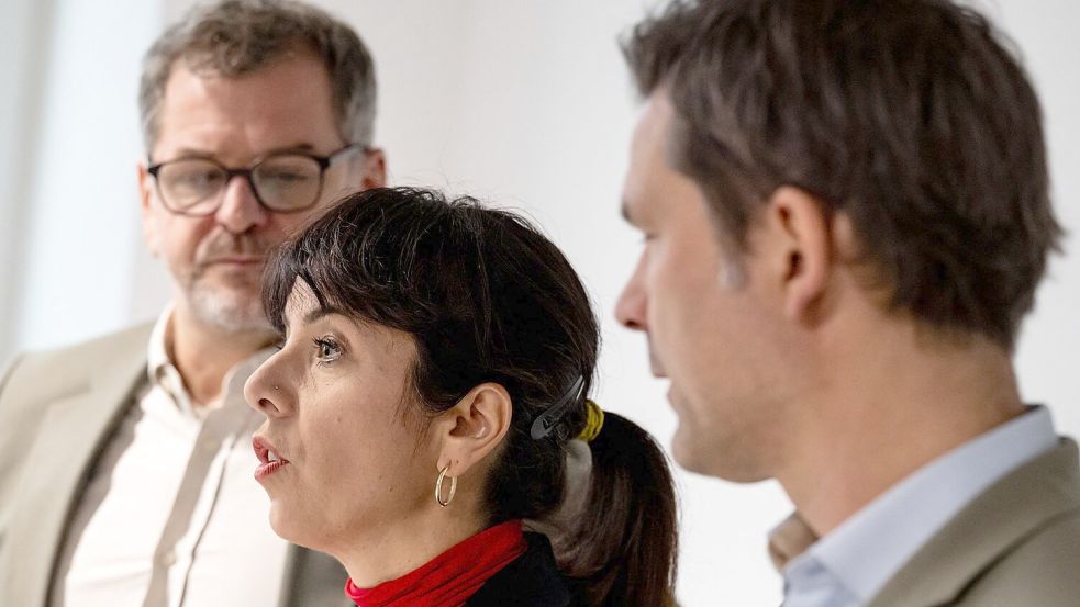 Die Spitzen von Linken, Grünen und SPD in Berlin hatten ihr Sondierungspapier am Wochenende vorgestellt. (Archivbild) Foto: Fabian Sommer/dpa