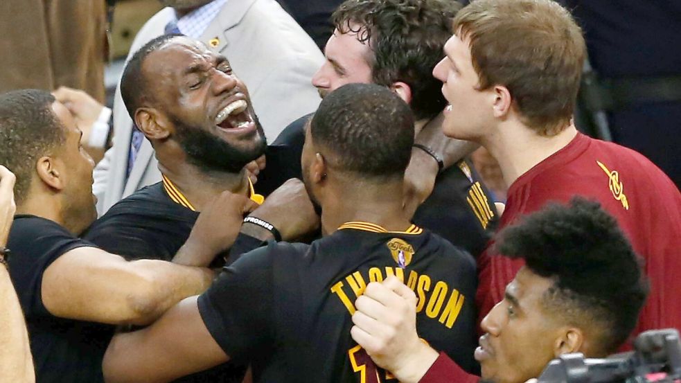 Sein Meisterstück: James führte Cleveland zur ersten NBA-Trophäe. (Archivbild) Foto: picture alliance / dpa