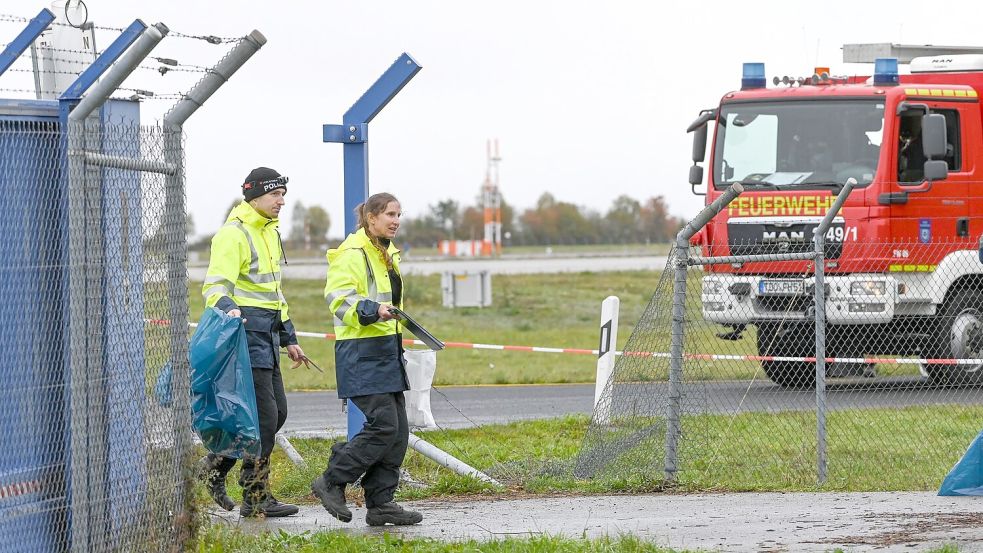 Zwei Männer sollen bei einer Fahrübung die Kontrolle über ihr Auto verloren haben. Foto: Heiko Rebsch/dpa