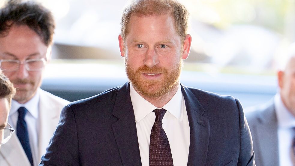 Prinz Harry will den Zwist mit seinem Vater und seinem Bruder beenden. (Archivfoto) Foto: Jordan Pettitt/PA Wire/dpa